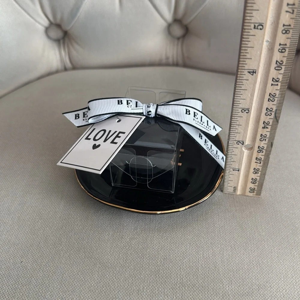 Bella Sleep and Spa Ceramic‎ Tray with Beauty Blender